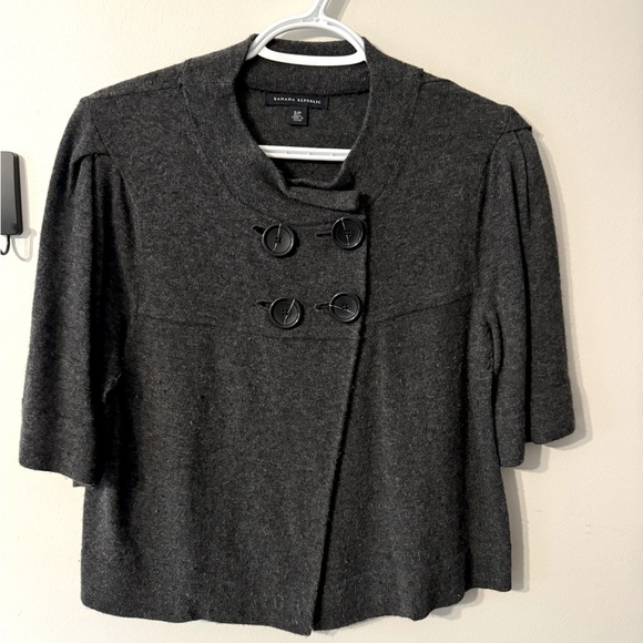 BR Crop Grey Sweater - Picture 1 of 4